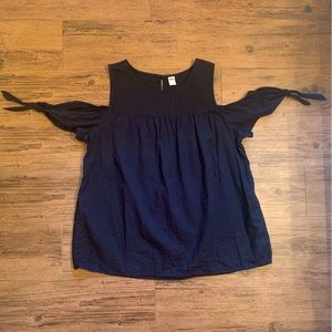 Old Navy Black top Medium